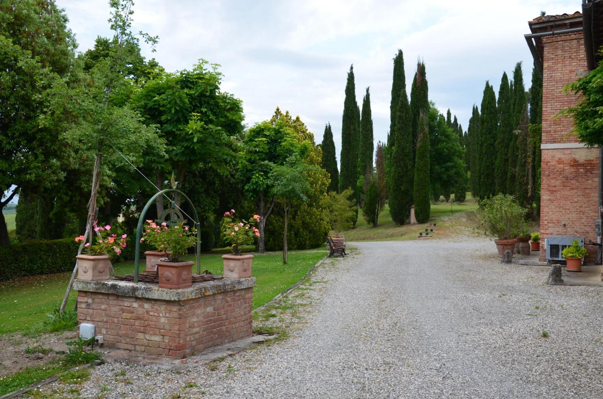 Agriturismo Sant'Alfredo Monteroni dʼArbia Eksteriør bilde