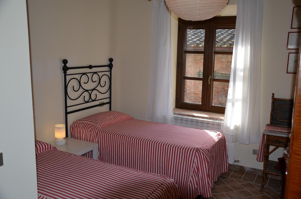 Agriturismo Sant'Alfredo Monteroni dʼArbia Eksteriør bilde